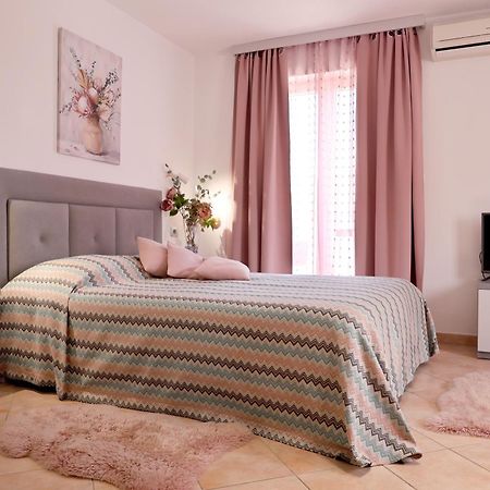 House Maric Apartment โปเรช ภายนอก รูปภาพ