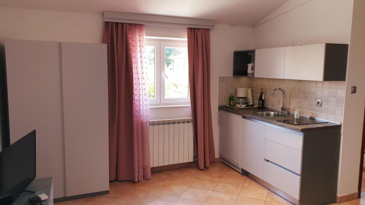 House Maric Apartment โปเรช ภายนอก รูปภาพ